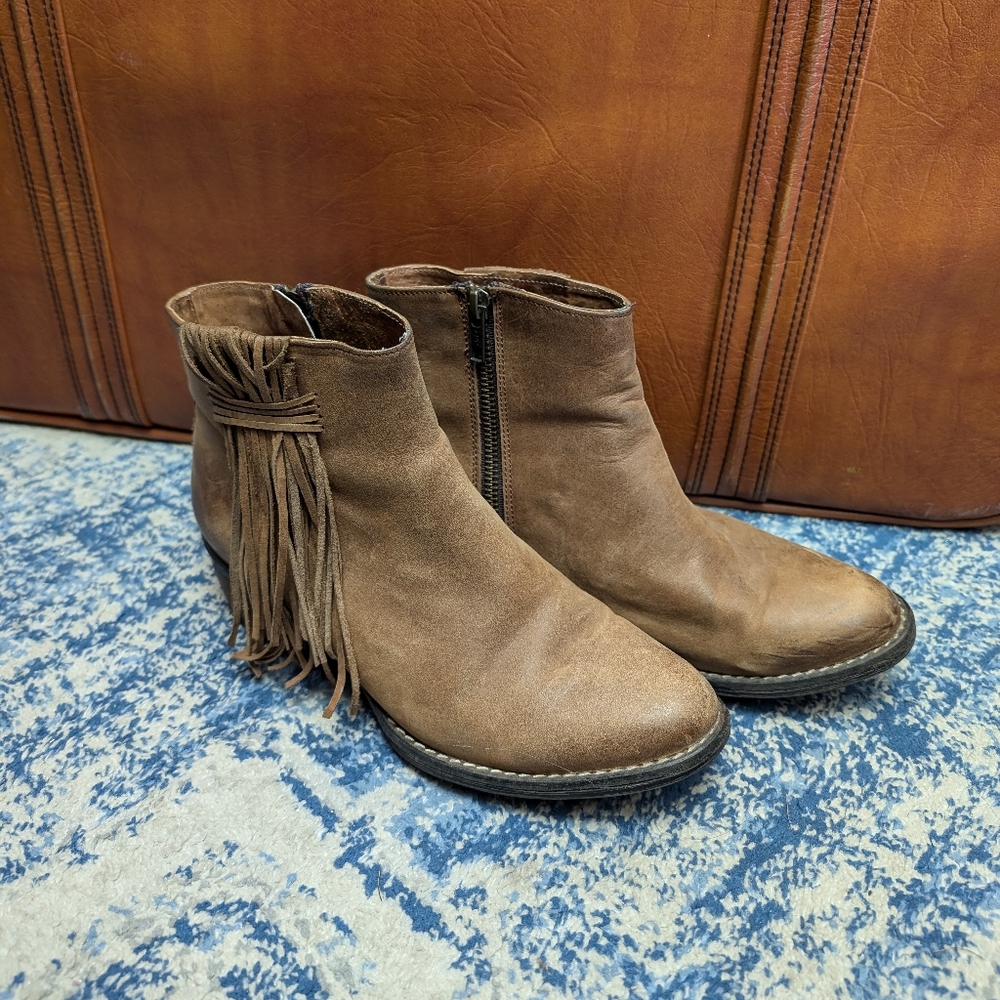Circle G Tasseled Brown Ankle Boots